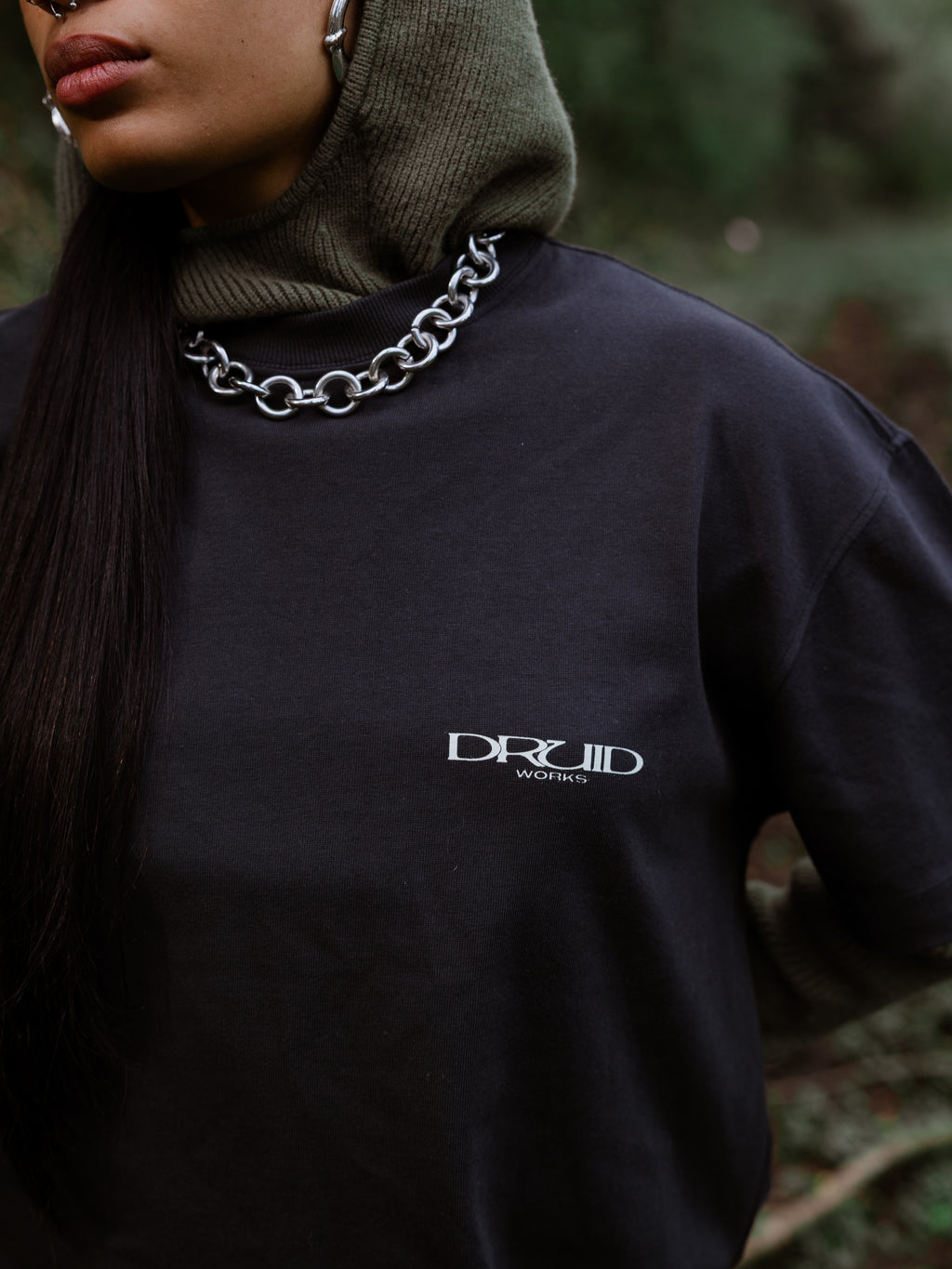 T-Shirt - Black / Dubh
